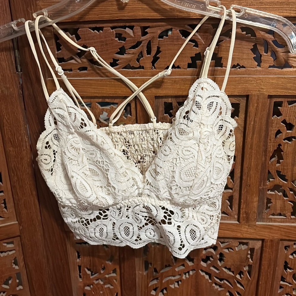 Victoria’s Secret PINK Double Strap Lace Bralette with Cup Inserts